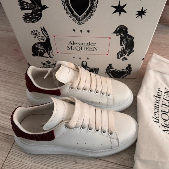 Alexander McQueen White Sneakers with Red Detail - Picture 2 of 5